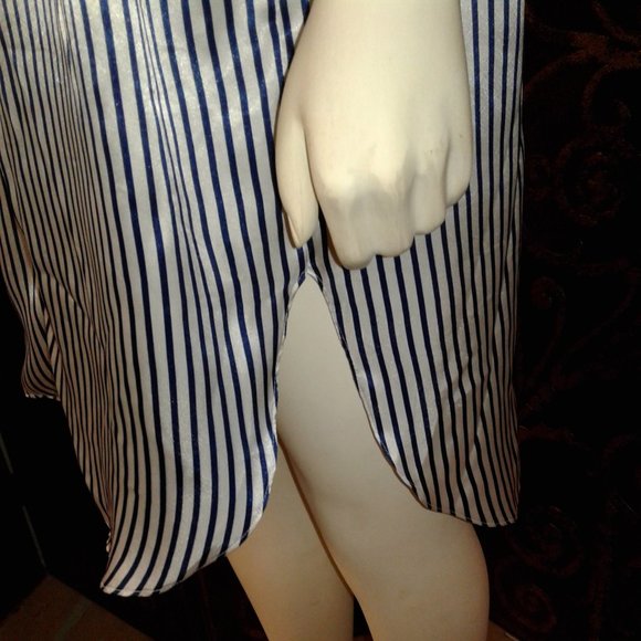 Victoria`s Secret Button Down Sleep Shirt - Large - Picture 6 of 13
